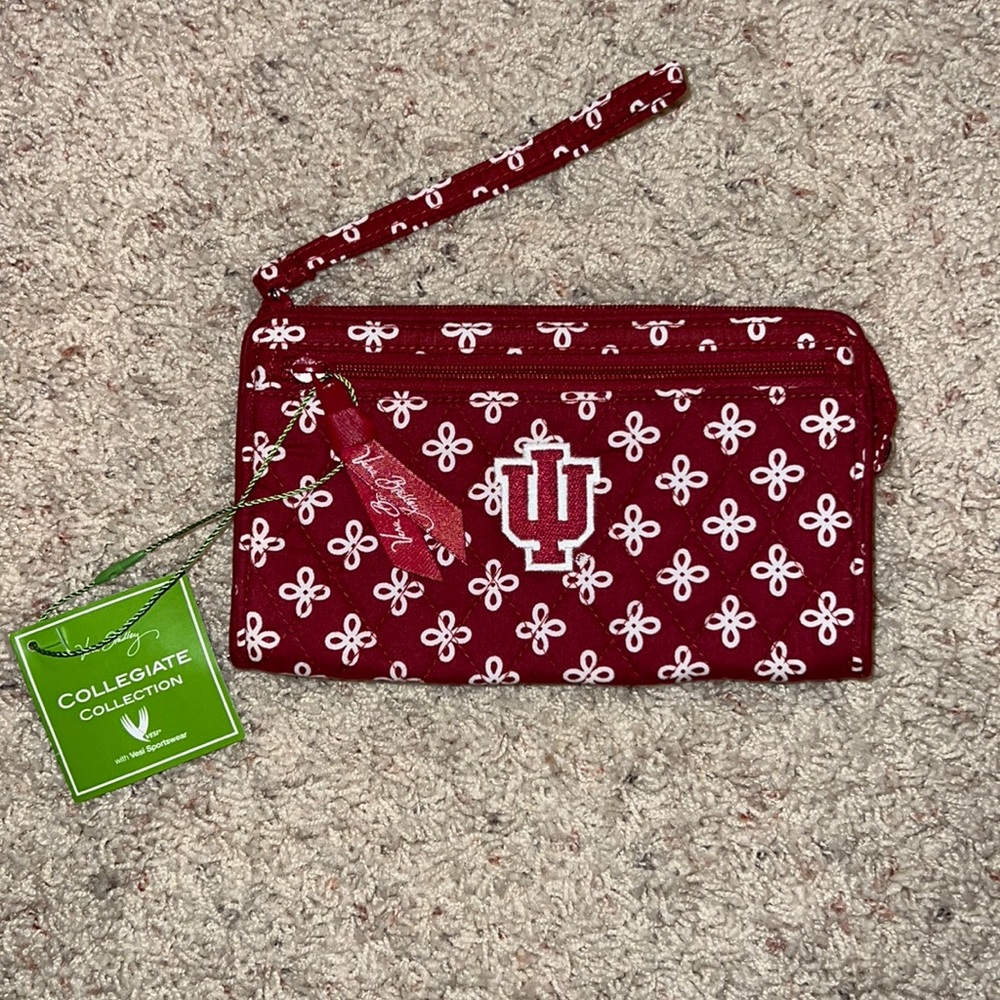 IU wristlet